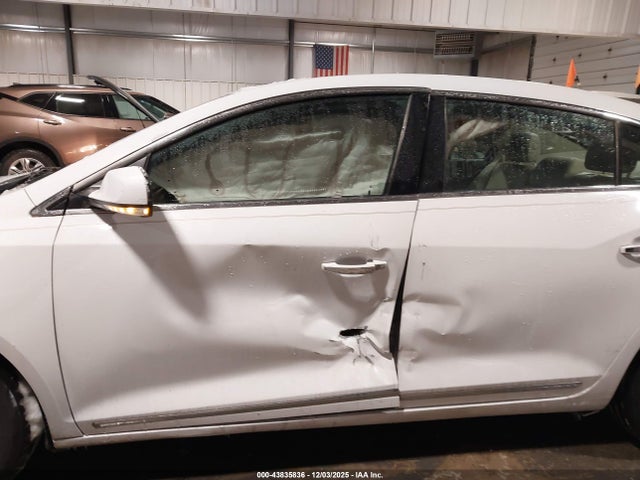 2015 Buick Lacrosse Leather მანქანა იყიდება აუქციონზე, vin: 1G4GB5G32FF171517, აუქციონის ნომერი: 43835836