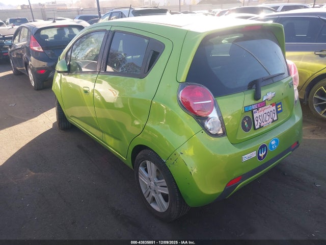 Chevrolet Spark 1lt Auto 2014 KL8CD6S98EC497118 Image 3