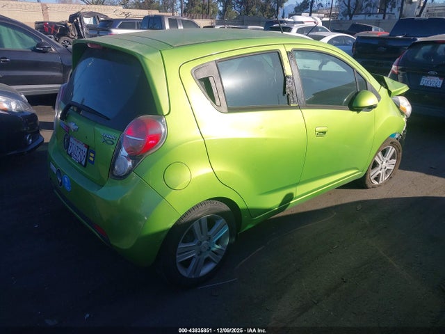 Chevrolet Spark 1lt Auto 2014 KL8CD6S98EC497118 Image 4