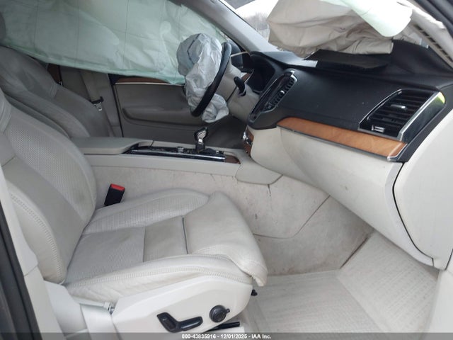 2016 VOLVO XC90 YV4A22PL8G1001960 Photo 4