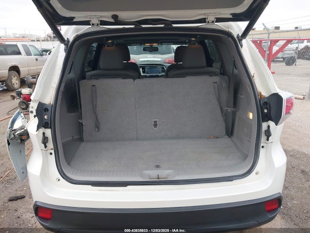 Toyota Highlander Xle V6 2014 5TDJKRFHXES038243 Image 16