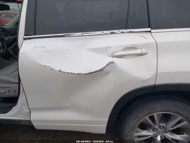 Toyota Highlander Xle V6 2014 5TDJKRFHXES038243 Image 6