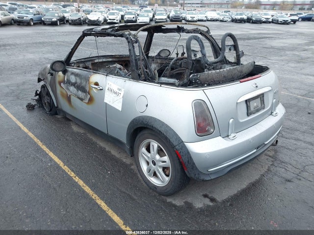 2007 MINI COOPER WMWRF33527TF67074 Photo 2