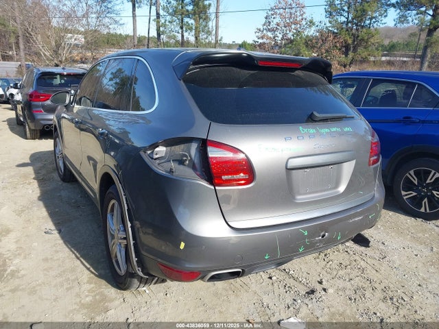 2012 PORSCHE CAYENNE WP1AA2A27CLA02407 Photo 2