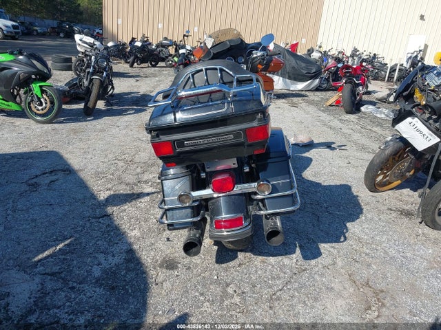 2011 HARLEY-DAVIDSON FLHTCU 1HD1FC414BB652682 Photo 5