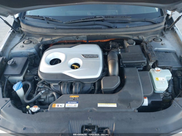 KMHE24L1XGA040579 Hyundai Sonata Hybrid Se