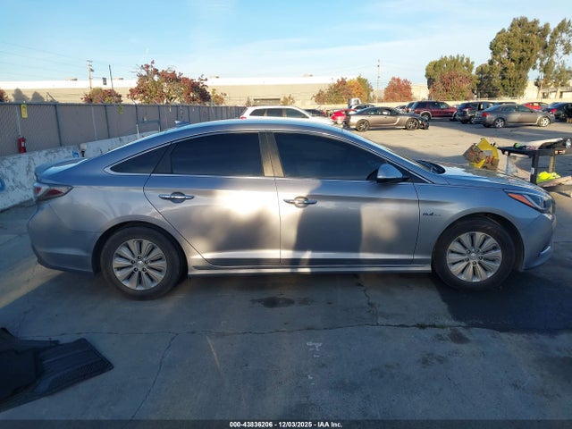 KMHE24L1XGA040579 Hyundai Sonata Hybrid Se