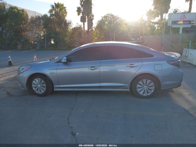 KMHE24L1XGA040579 Hyundai Sonata Hybrid Se