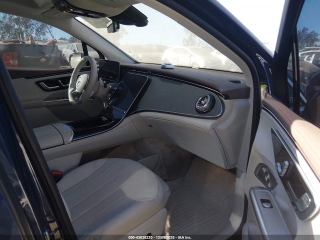 2023 MERCEDES-BENZ EQE 350 SUV 4JGGM1CB8PA027193 Photo 4