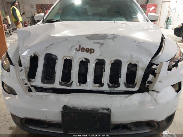 43836306 :رقم المزاد ، 1C4PJMCS5GW276875 vin ، 2016 Jeep Cherokee 75th Anniversary مزاد بيع