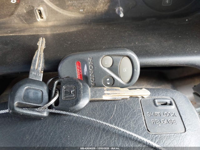 1998 HONDA CR-V JHLRD1862WC065517 Photo 10