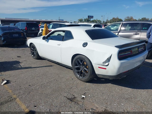 2021 DODGE CHALLENGER 2C3CDZJG6MH662768 Photo 2