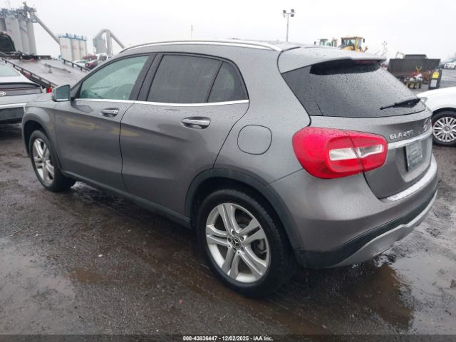 2019 MERCEDES-BENZ GLA 250 WDCTG4GB1KJ548801 Photo 2