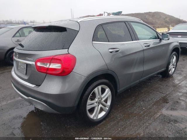2019 MERCEDES-BENZ GLA 250 WDCTG4GB1KJ548801 Photo 3