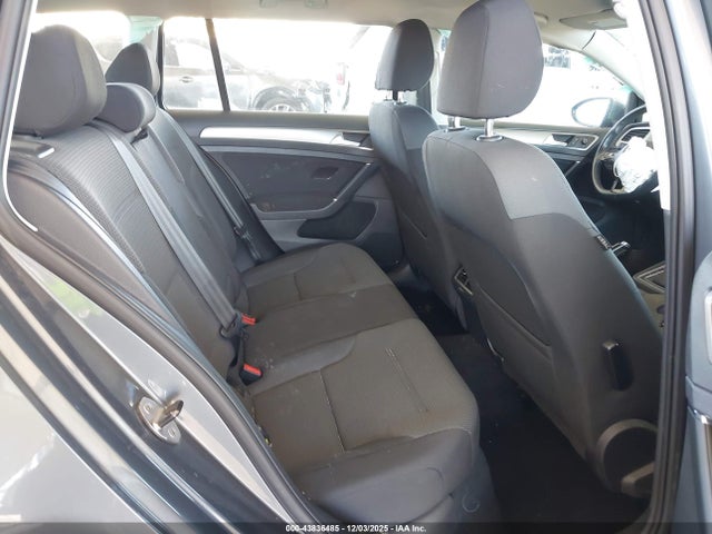 3VWC17AU5GM517903 Volkswagen Golf Sportwagen Tsi S 4-door