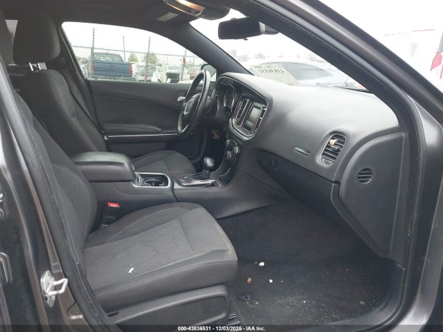 2C3CDXBG3FH836883 Dodge Charger Se