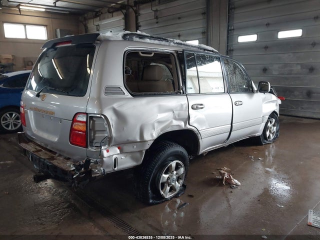 2001 TOYOTA LAND CRUISER JTEHT05J012016132 Photo 3