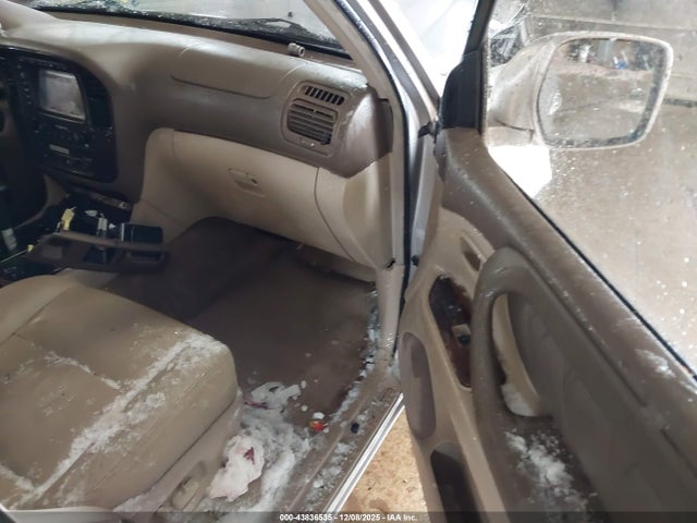 2001 TOYOTA LAND CRUISER JTEHT05J012016132 Photo 4