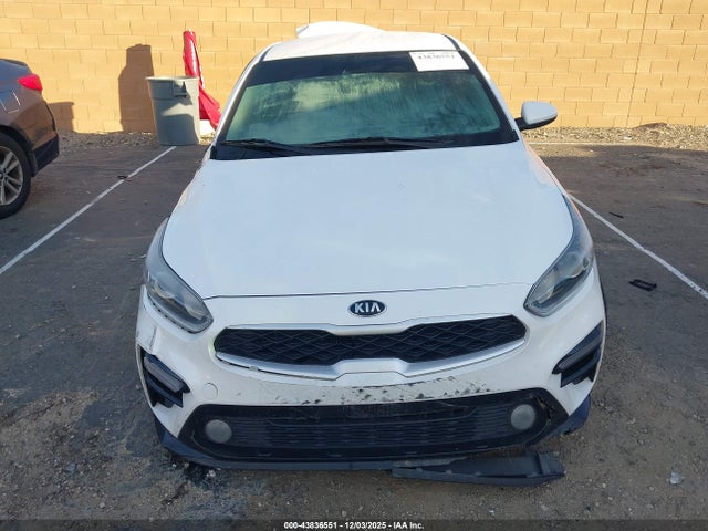 3KPF24AD9ME369384 KIA Forte Lxs