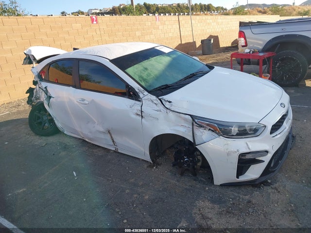 3KPF24AD9ME369384 KIA Forte Lxs