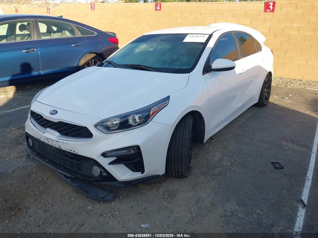 3KPF24AD9ME369384 KIA Forte Lxs