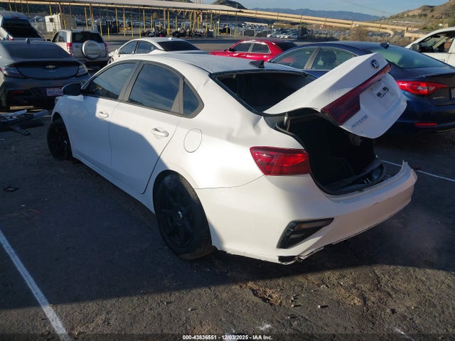3KPF24AD9ME369384 KIA Forte Lxs