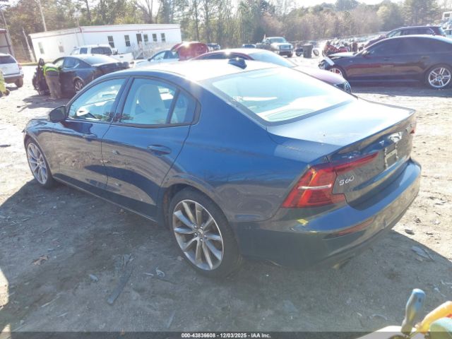 2019 VOLVO S60 7JR102FK3KG005973 Photo 2