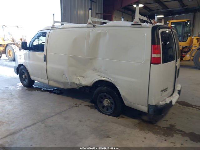 2012 CHEVROLET EXPRESS 1500 1GCSHAF42C1159182 Photo 2
