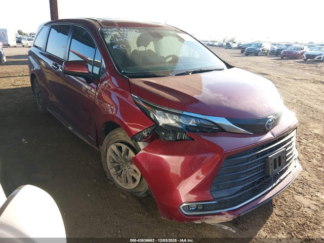 2021 TOYOTA SIENNA 5TDYRKEC5MS026670 Photo 0