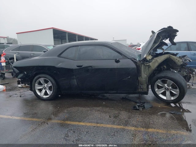 Aukcja sprzedaży 2017 Dodge Challenger Sxt, vin: 2C3CDZAGXHH632713, numer aukcji: 43836710