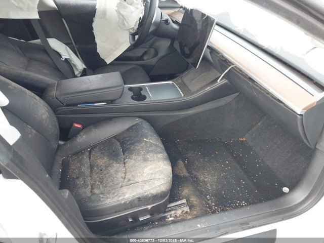 2023 TESLA MODEL 3 5YJ3E1EC0PF492452 Photo 4