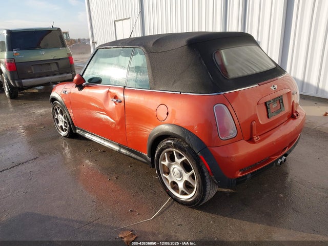2005 MINI COOPER S WMWRH33455TF81002 Photo 2