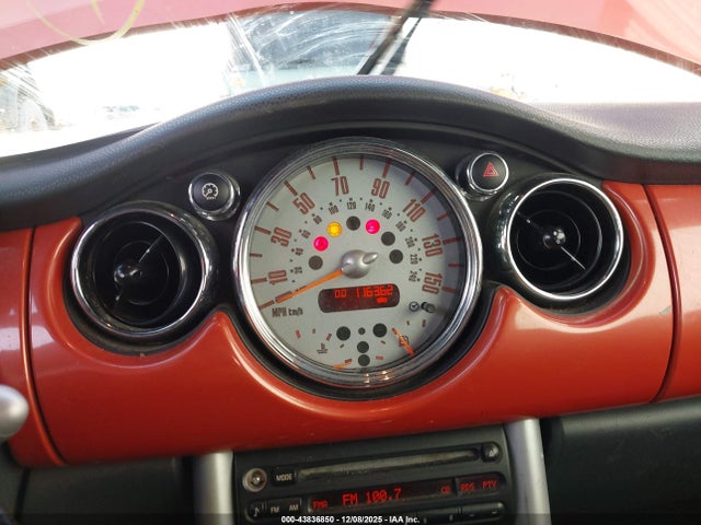 2005 MINI COOPER S WMWRH33455TF81002 Photo 6