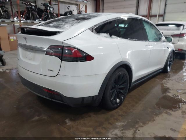 2017 TESLA MODEL X 5YJXCBE2XHF054527 Photo 3