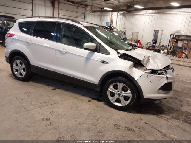43836940 :رقم المزاد ، 1FMCU9G99GUA05934 vin ، 2016 Ford Escape Se مزاد بيع