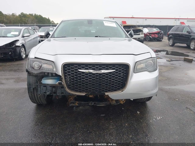 Aukcja sprzedaży 2019 Chrysler 300 Touring, vin: 2C3CCAAG3KH663832, numer aukcji: 43836955