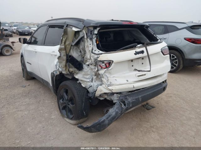 2019 JEEP COMPASS 3C4NJCBB2KT743297 Photo 2