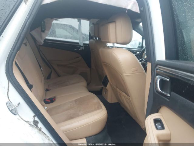 2017 PORSCHE MACAN WP1AA2A51HLB06683 Photo 7