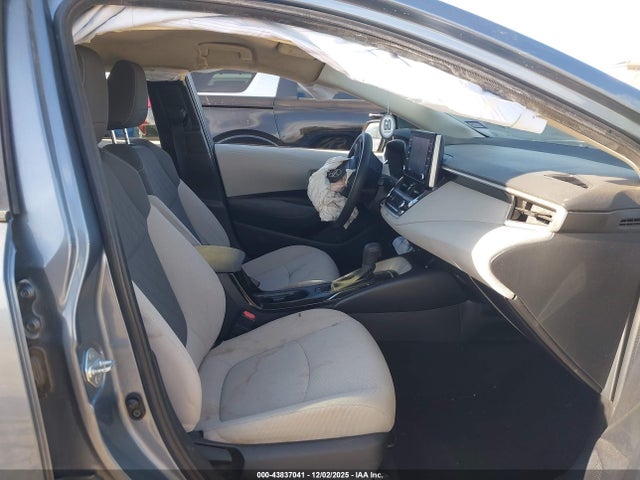 JTDEPRAE0LJ105670 Toyota COROLLA LE