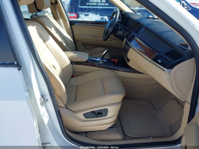 2010 BMW X5 5UXFE4C57AL384674 Photo 4
