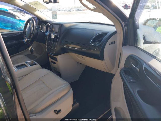 2011 CHRYSLER TOWN & COUNTRY 2A4RR8DG0BR704396 Photo 4