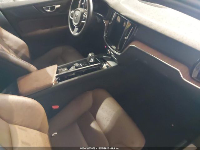 2025 VOLVO V60 CROSS COUNTRY YV4L12WK1S2146894 Photo 4