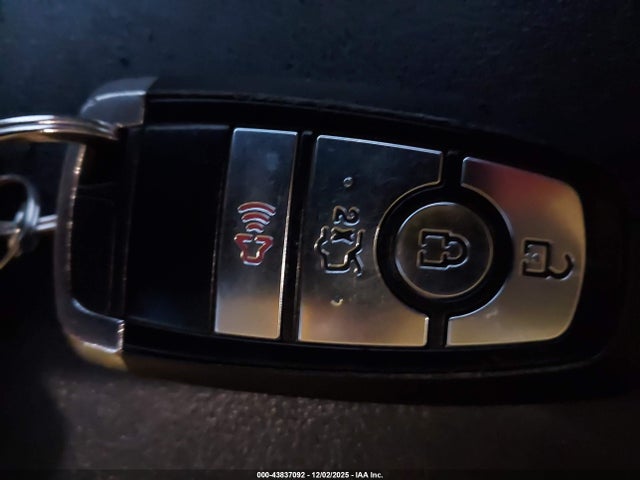 2FMPK3K96HBB69550 Ford Edge Titanium
