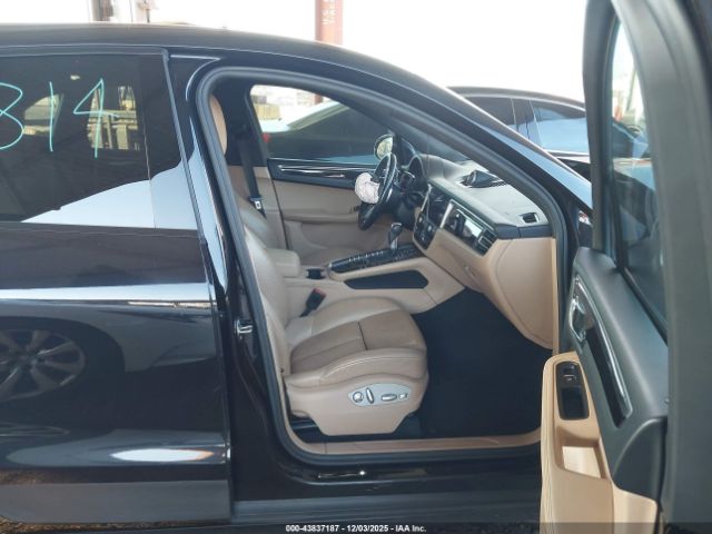 2021 PORSCHE MACAN WP1AA2A58MLB12474 Photo 4