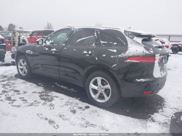 2017 JAGUAR F-PACE SADCJ2BV3HA084713 Photo 2