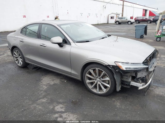 2021 VOLVO S60 7JRA22TK1MG080625
