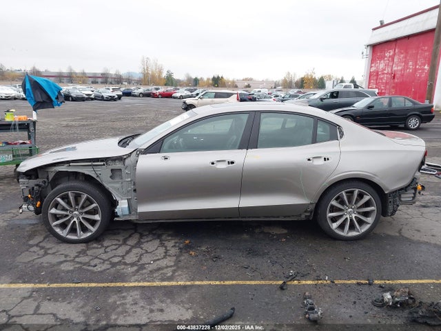 Volvo S60 T6 Momentum 2021 7JRA22TK1MG080625 Image 15