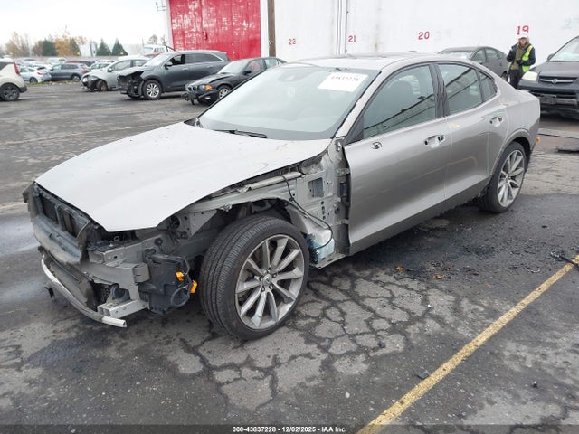 2021 VOLVO S60 7JRA22TK1MG080625 Photo 1
