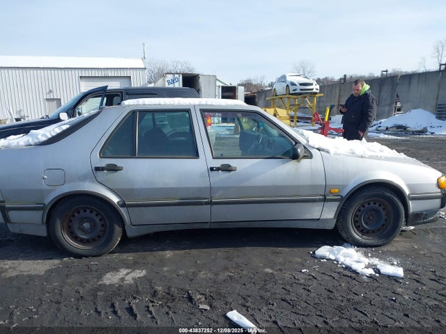 1998 SAAB 9000 YS3CF68M4W1000956 Photo 5