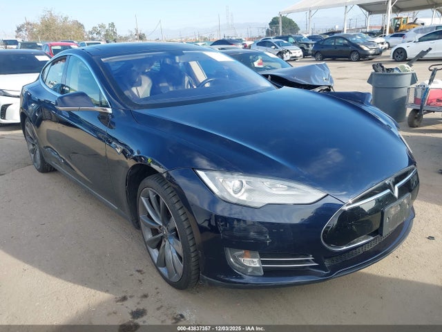 2013 TESLA MODEL S 5YJSA1CP0DFP05683 Photo 0